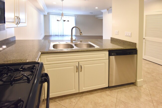 Foto del edificio - 1138 Glenville Dr