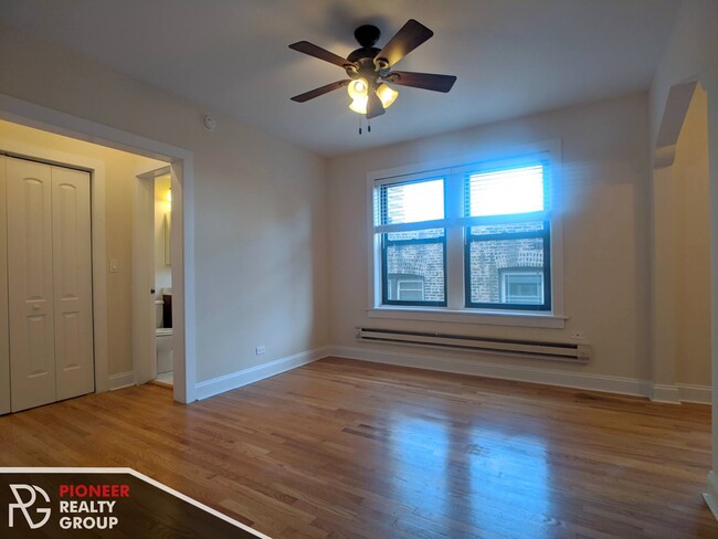 Building Photo - 612 W Patterson Ave