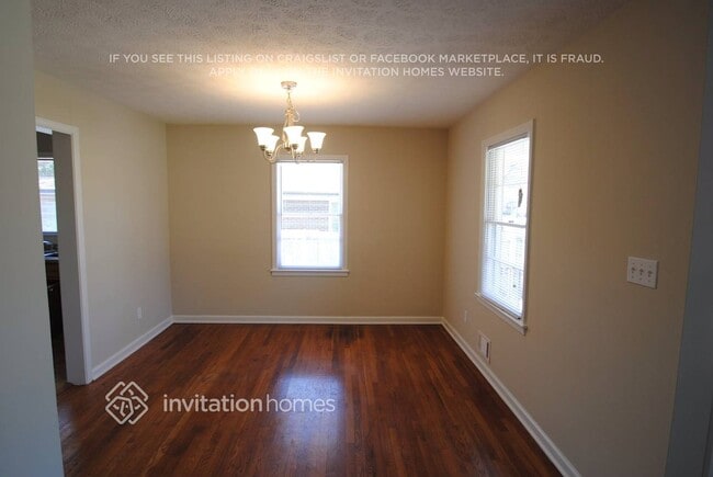 Foto del edificio - 2121 Cherry Ln