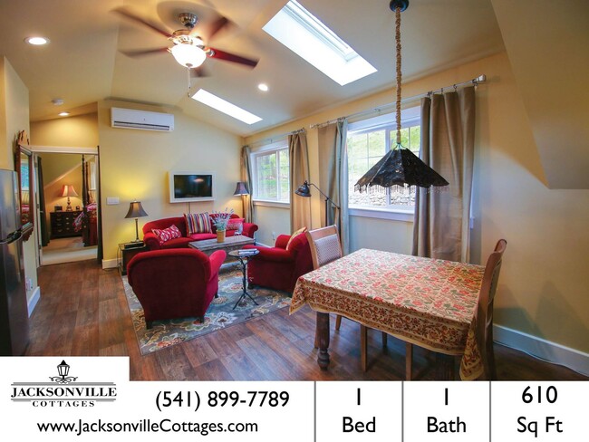 Foto del edificio - Elm Cottage: Fully Furnished Jacksonville ...