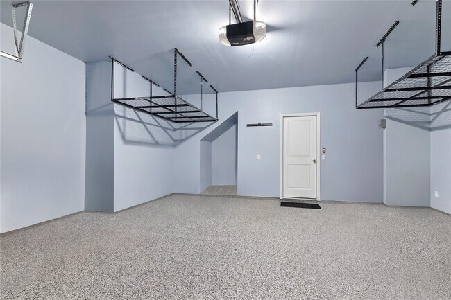 Building Photo - 19326 Sandy Woods Dr