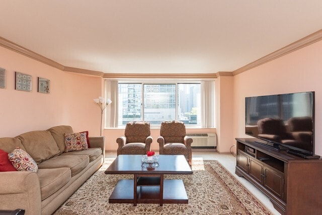 Building Photo - 221 E Ohio St