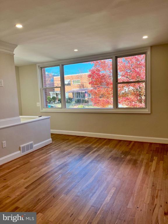 Foto del edificio - 119 Victor St NE