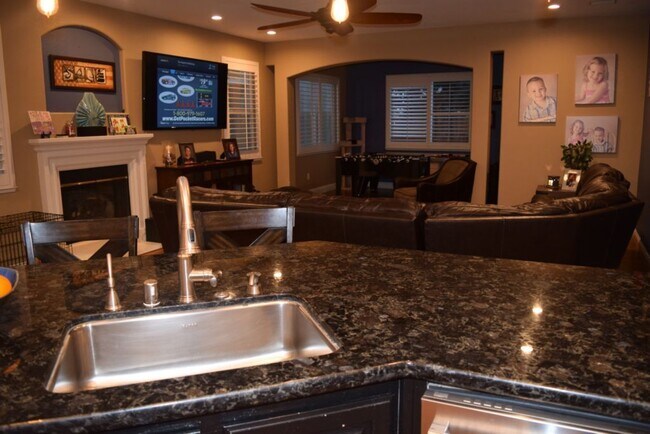 Foto del edificio - 6602 Grand Canyon Dr