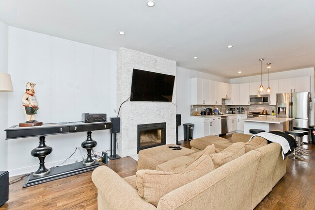 Foto del edificio - 857 W Wrightwood Ave