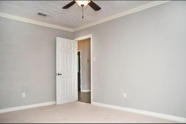 Building Photo - 20227 Apache Gardens Ln