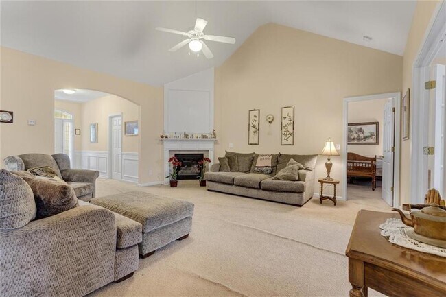 Building Photo - 156 Mill Creek Dr