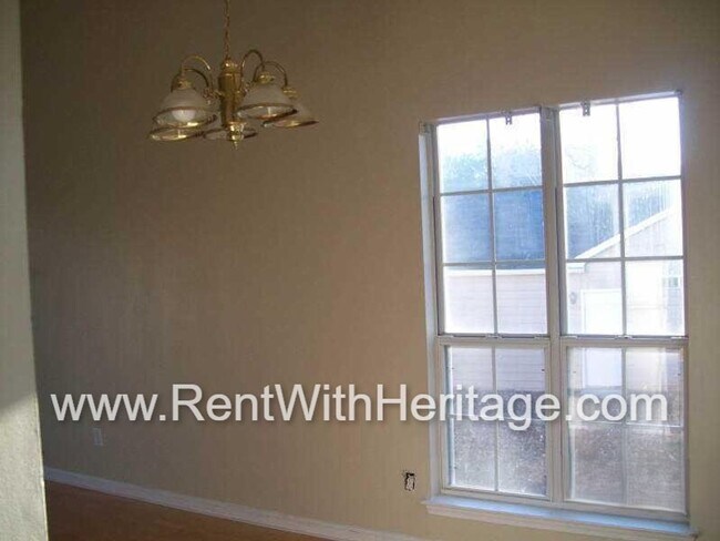 Foto del edificio - 6322 Hillview Ln