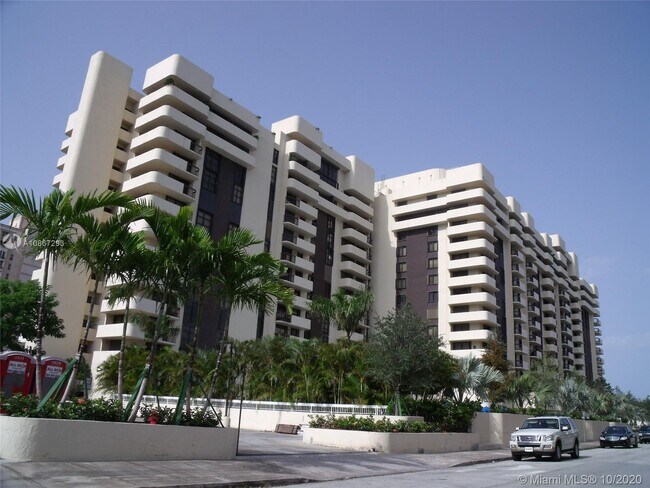 Building Photo - 600 Biltmore Way