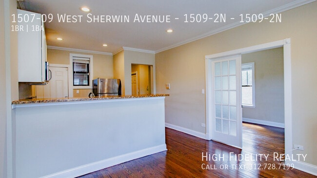 Building Photo - 1507 W Sherwin Ave