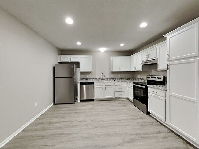 Foto del edificio - 407 NW Woodbury Dr