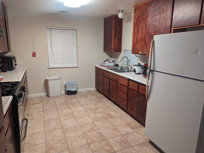 Foto del edificio - 966 Port Ashton Ct