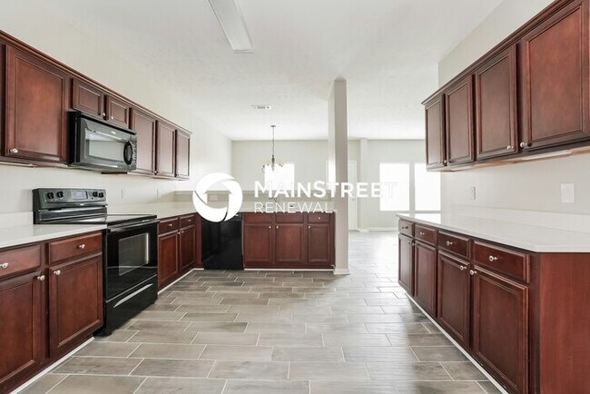 Foto del edificio - 4 Bedroom Pet-Friendly Home in Lebanon, TN with Main Street Renewal