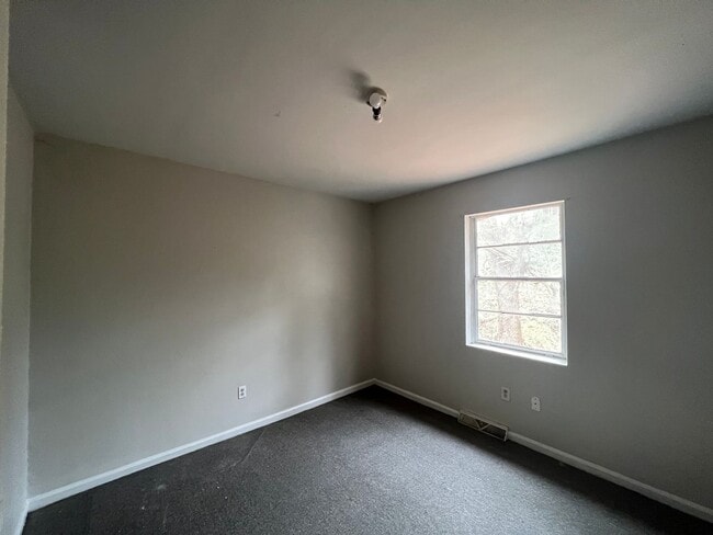 Foto del edificio - 1646-1648 Eastern Ave NE