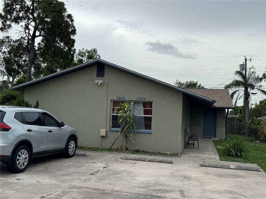 Primary Photo - 5644 Silver Spur Dr