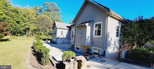 Photo - 9008 Doris Dr House