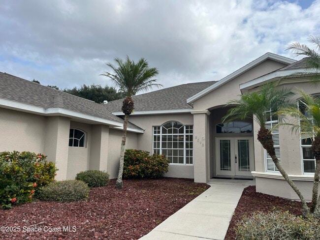 Foto del edificio - 5810 Eagle Way