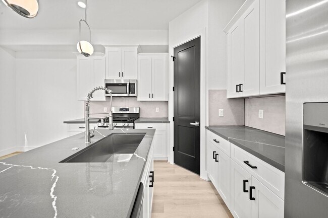 Foto del edificio - 4930 Chennault Rd