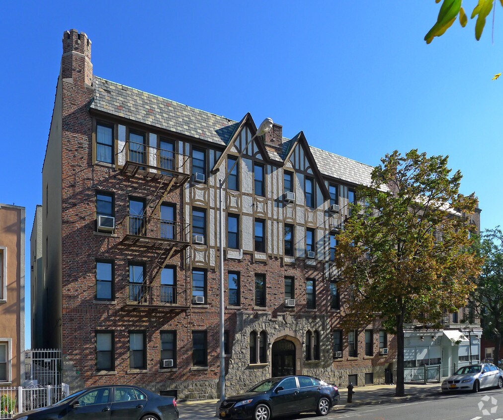 Primary Photo - 3411 34th Ave