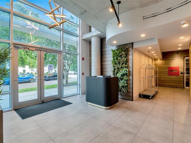 Foto del edificio - 525 E Jackson St