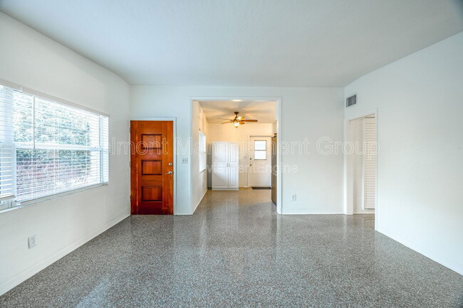 Photo - 2743 Sanbina St House