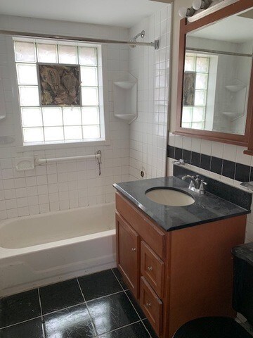 Foto del edificio - 2209 E 97th St