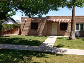 Building Photo - 641 N Lesueur Cir