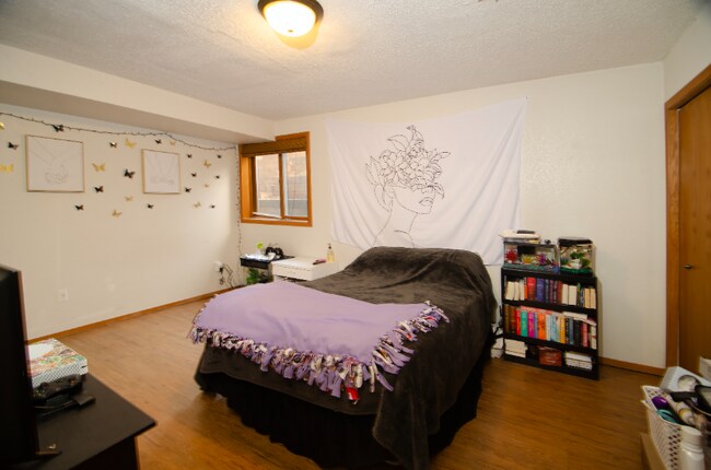 Foto del edificio - 2829 Springdale Ln