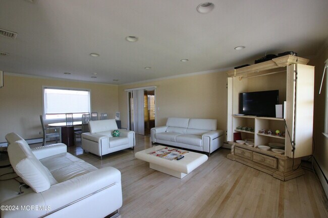 Foto del edificio - 504 Crosby Ave