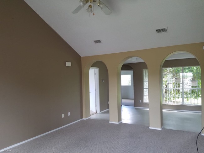 Building Photo - 4 br, 2 bath House - 400 Plata Dr