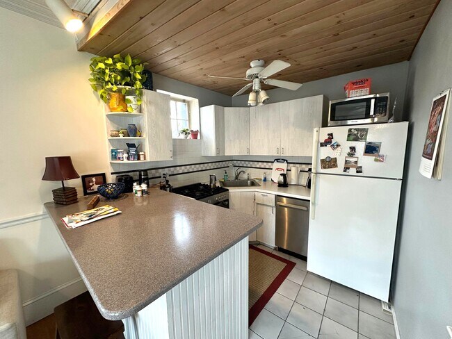 Building Photo - 7 Primus Ave