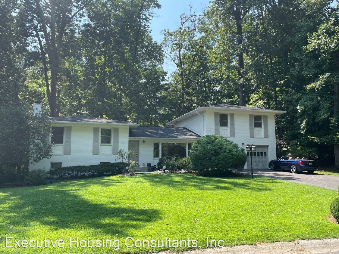 5 br, 4 bath House 6908 Selkirk Dr House Rental in Bethesda, MD