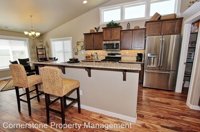 Building Photo - 3 br, 2 bath House - 2209 S Kona Ave