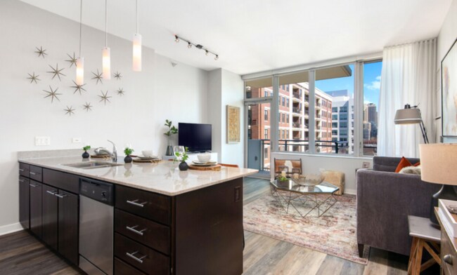 Photo - 999 W Chicago Ave Apartment