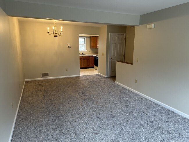 Foto del edificio - 2 Mill Park Ln