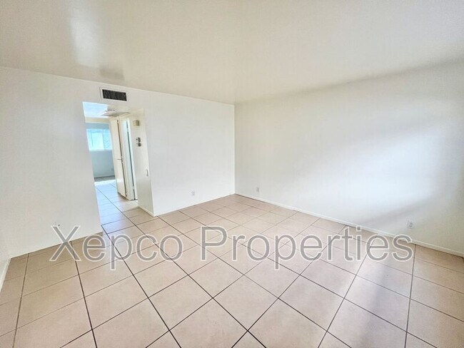 Foto del edificio - 585 E Cottonwood Rd