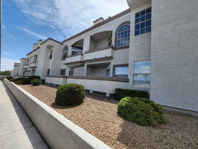 Building Photo - 3150 Soft Breezes Dr