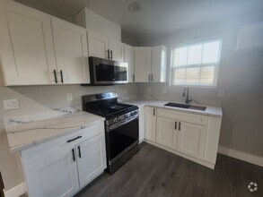 Building Photo - 504 Bryden Way
