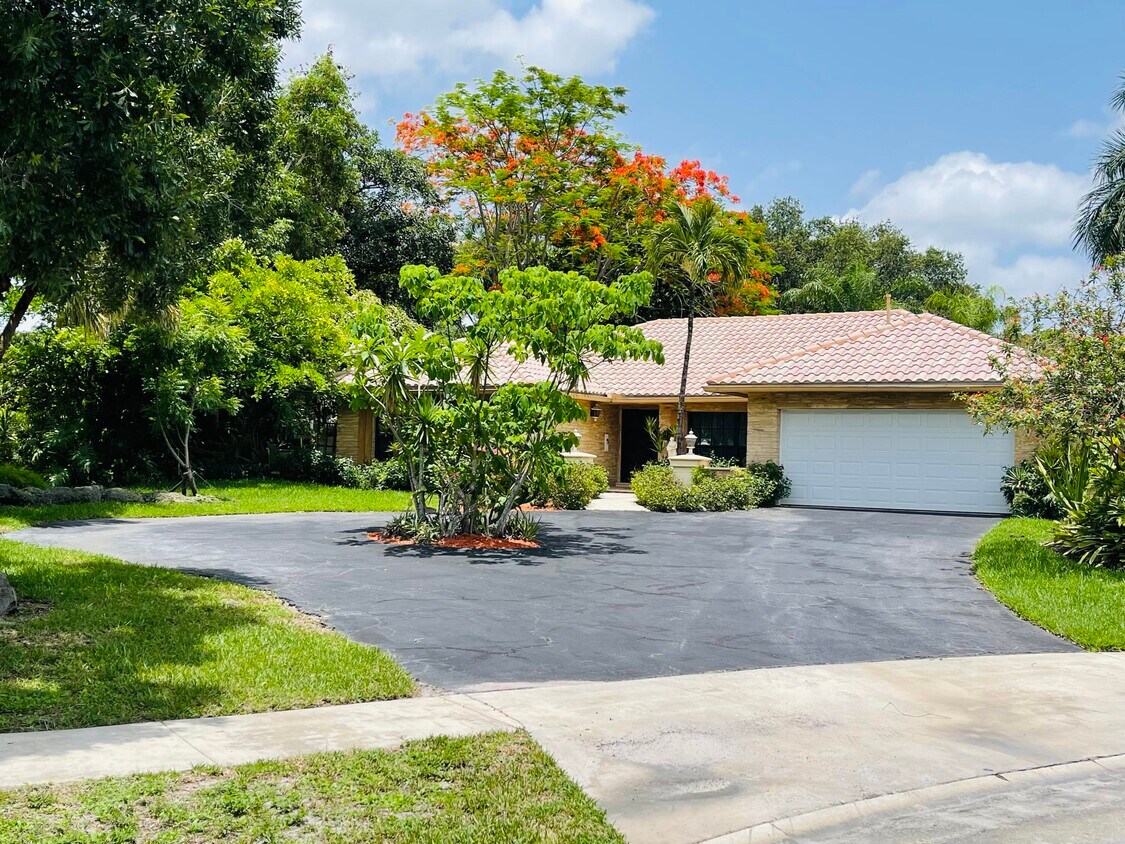 Foto principal - 21860 Reflection Ln
