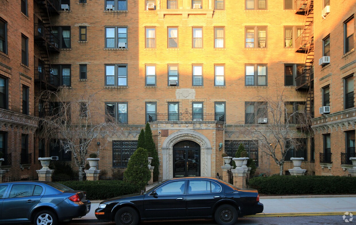 Building Photo - Stella Arms
