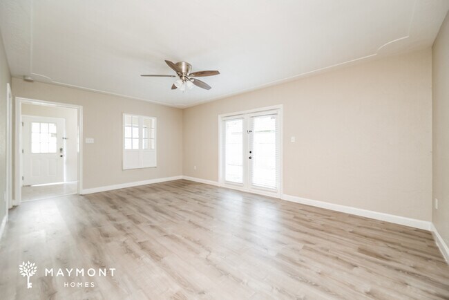 Building Photo - 714 37th St W