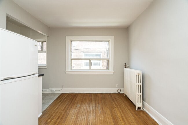 Building Photo - 28 Balmoral Avenue