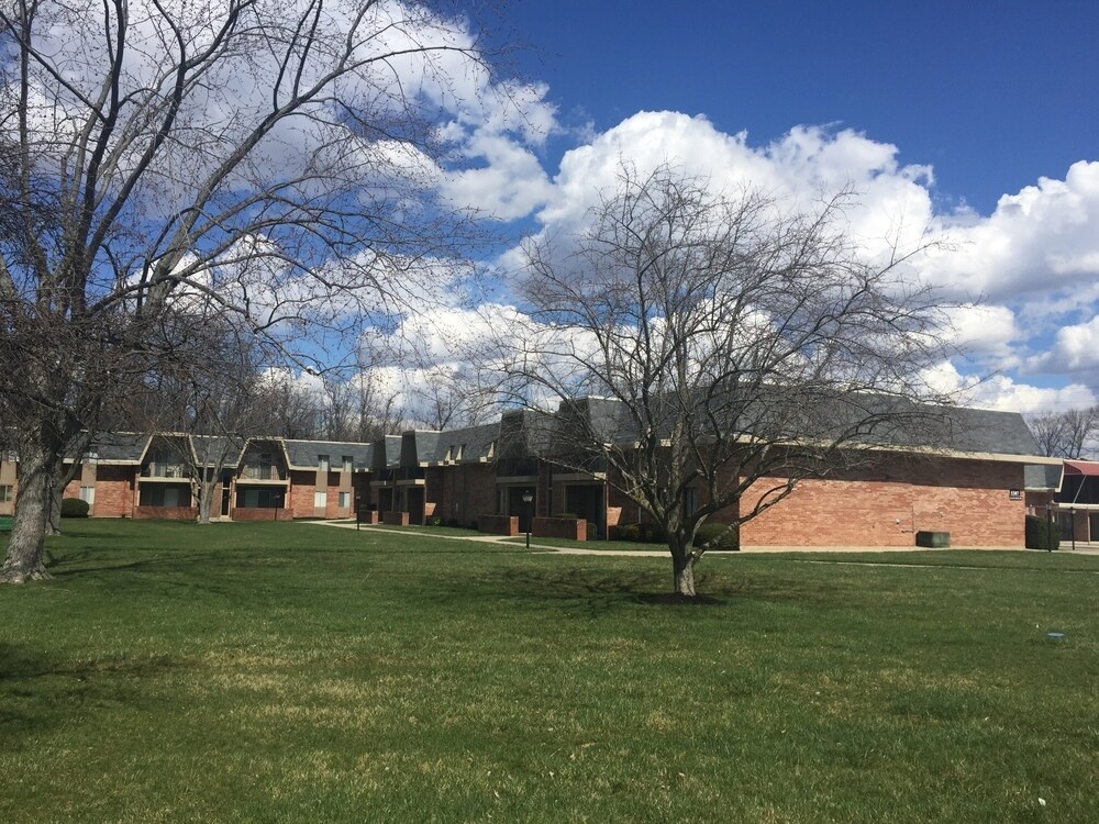 Salem Woods Apartments in Dayton, OH