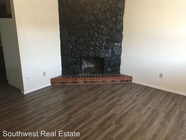 Building Photo - 2 br, 1 bath Apartment - 1205 West St