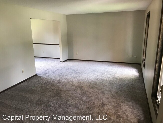 Building Photo - 3 br, 2.5 bath House - 7007 Tanbark Lane