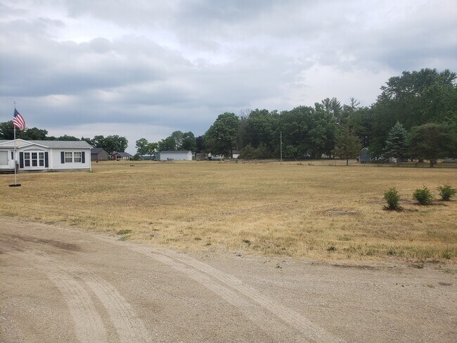 Building Photo - 5450 Pear Ave