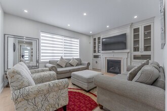 Building Photo - 44 John Carroll Dr