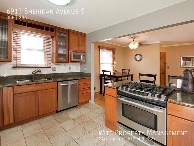 Building Photo - 6913 Sheridan Ave S