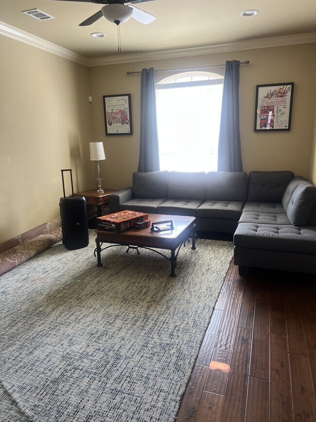 Foto del edificio - 2495 Old Taylor Rd