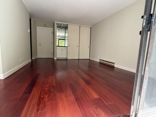 Foto del edificio - 4 Admiral Dr